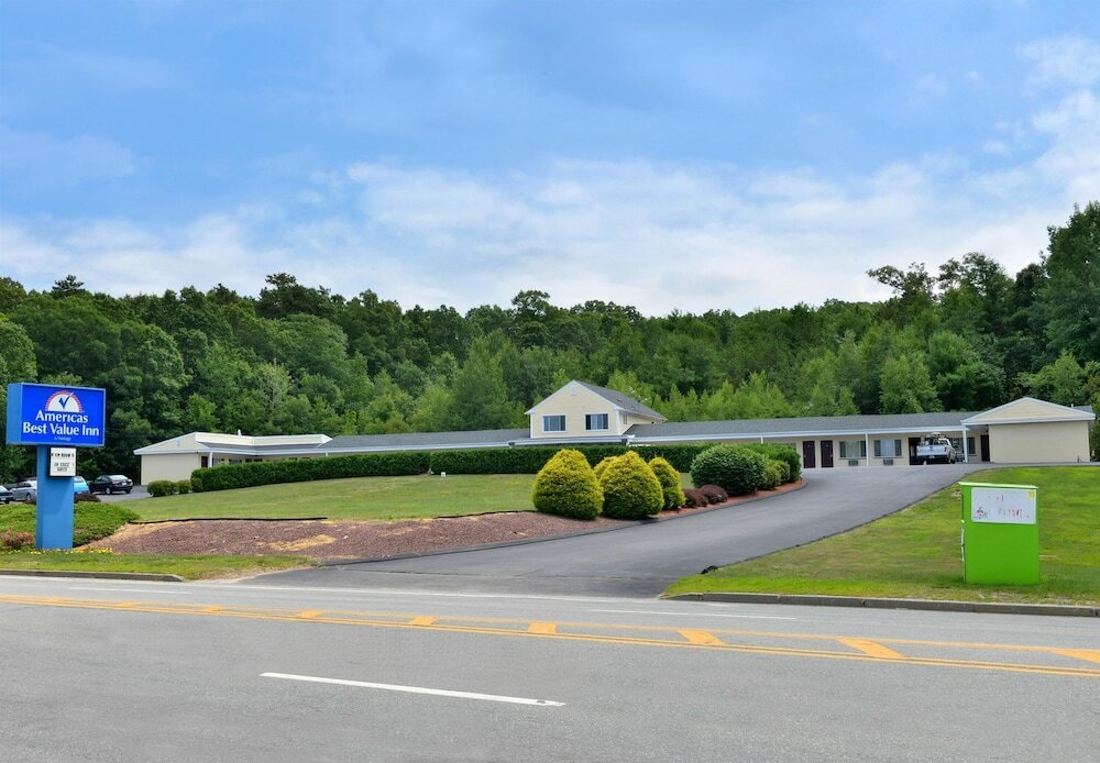 Фото Americas Best Value Inn Providence North Scituate