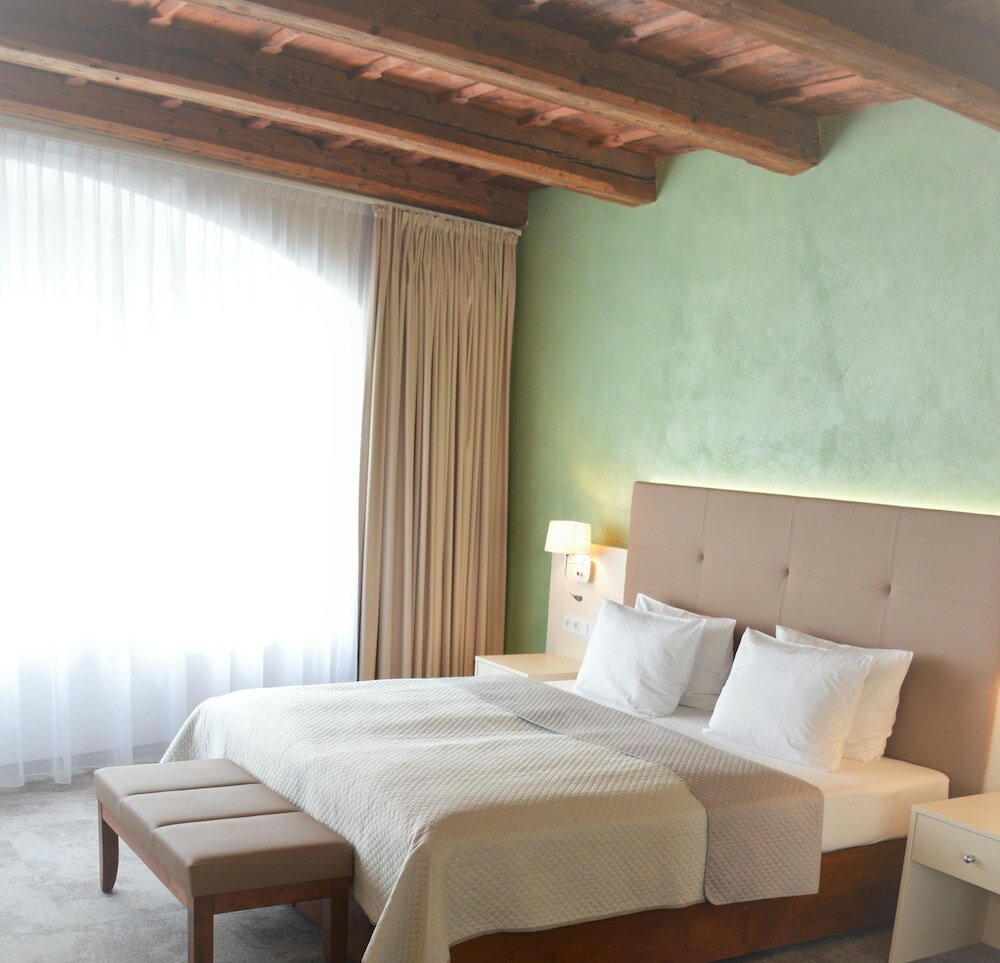 Фото The Golden Wheel