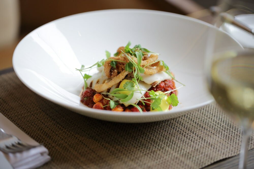 Фото The Athenaeum Hotel & Residences