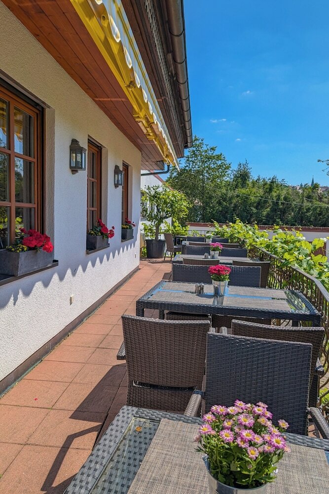 Фото Hotel Restaurant Vinothek Lamm