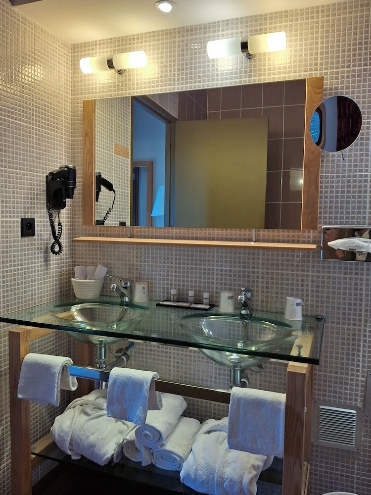 Фото Inter-Hotel De La Tour Maje