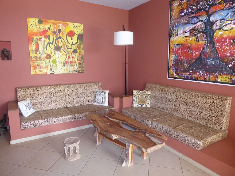 Фото Leo's Beach Hotel & Restaurant - Adults Only