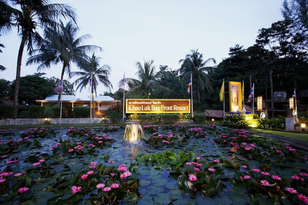 Фото Khao Lak Bayfront Resort