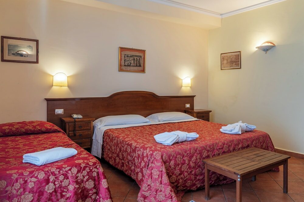 Фото Отель Mediterraneo