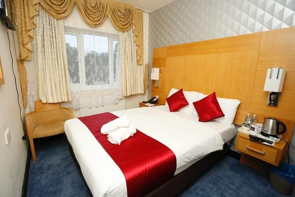 Фото Acorn Lodge Gatwick