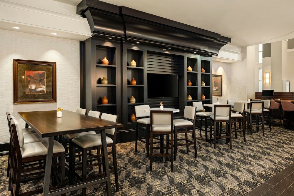 Фото Sheraton Overland Park Hotel at the Convention Center