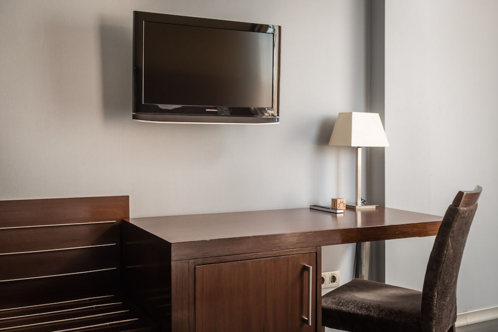 Фото Hotel Madanis