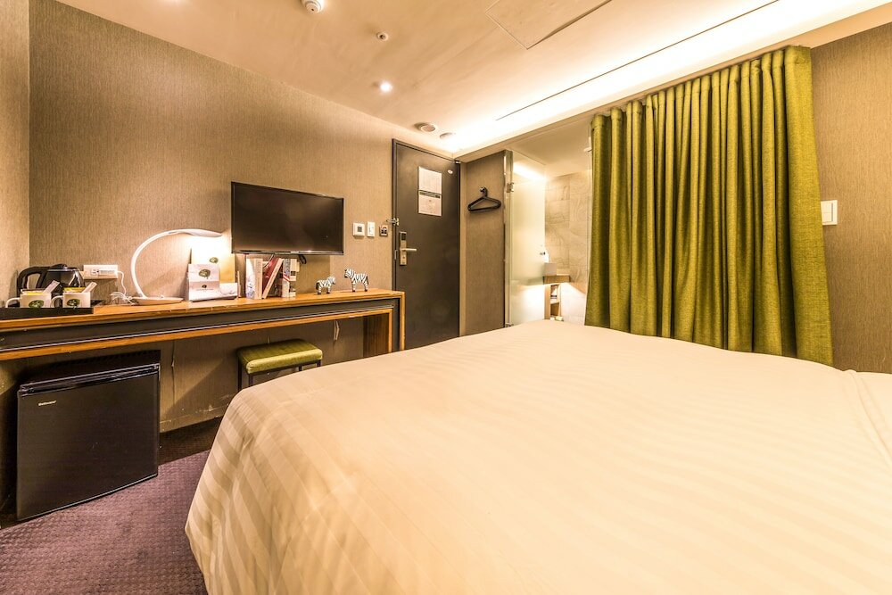 Фото Goodmore Hotel