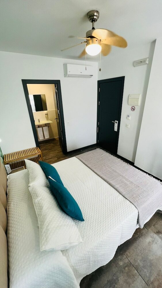 Фото Bajondillo Beach Cozy Inns