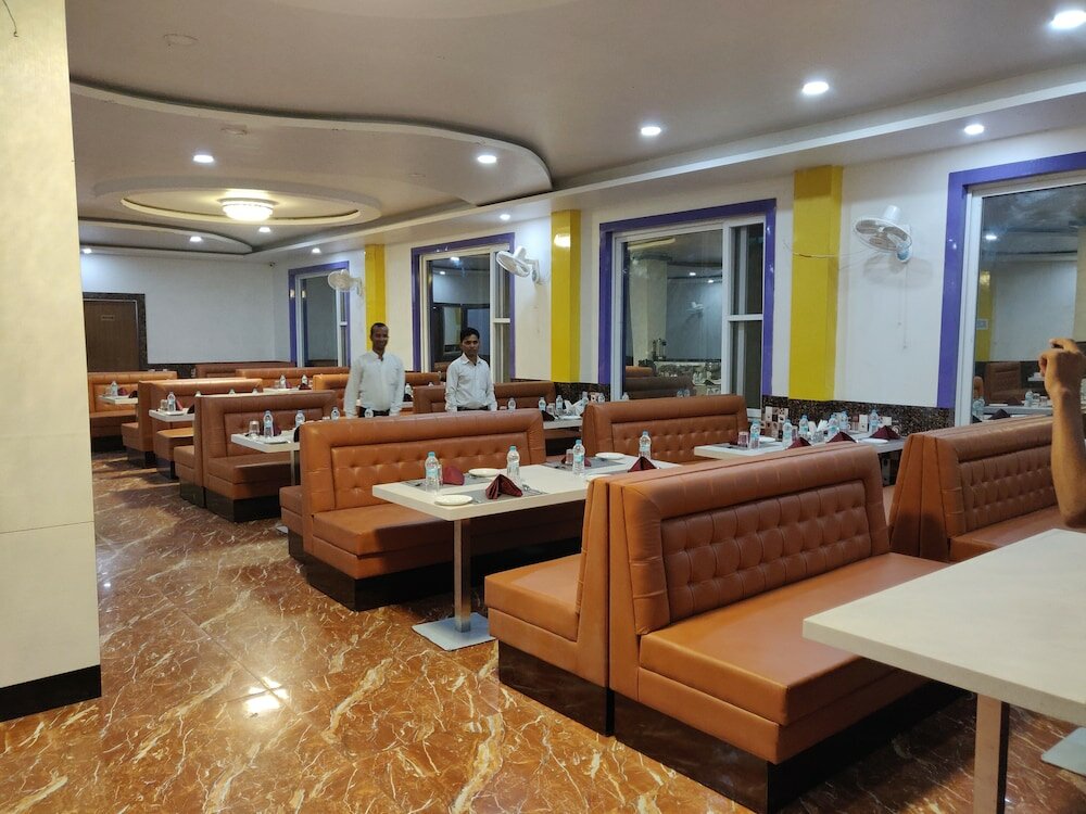 Фото Bodhgaya Seven Inn Hotel n Restaurant