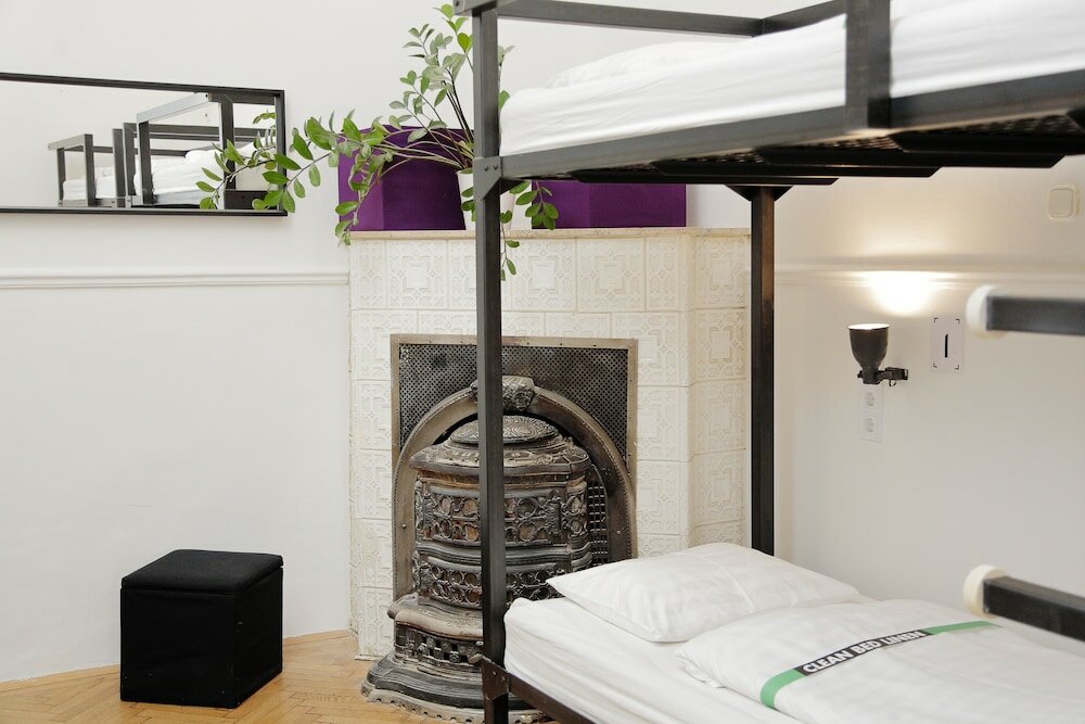 Фото Maverick Hostel & Ensuites