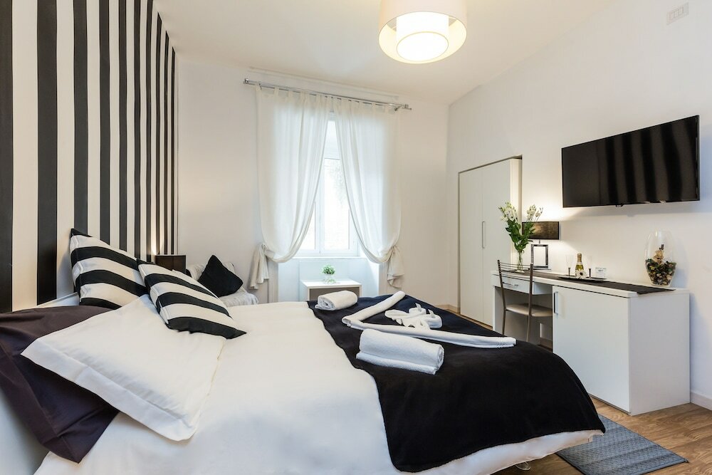 Фото Rione Monti Suites