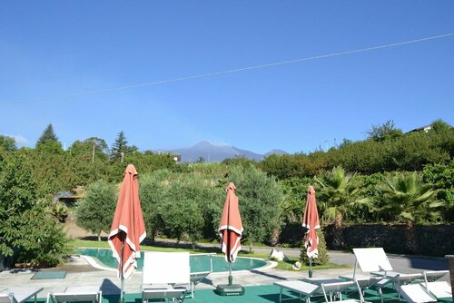 Внешний вид отеля B&b Dimora dell'Etna в Миле, фото 2
