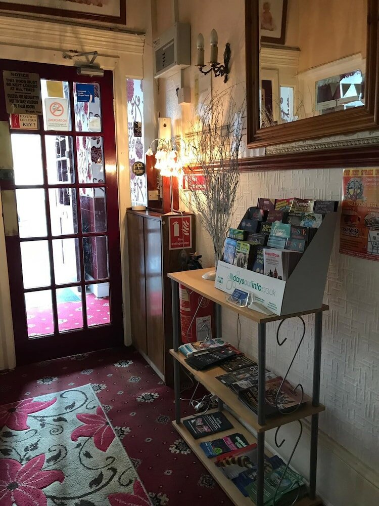 Фото Montgomery Hotel