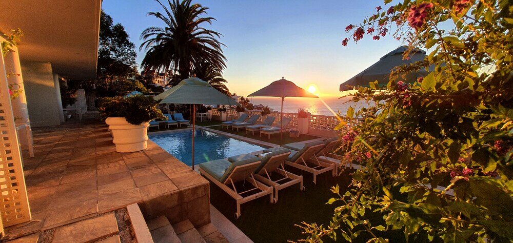 Фото The Clarendon - Bantry Bay