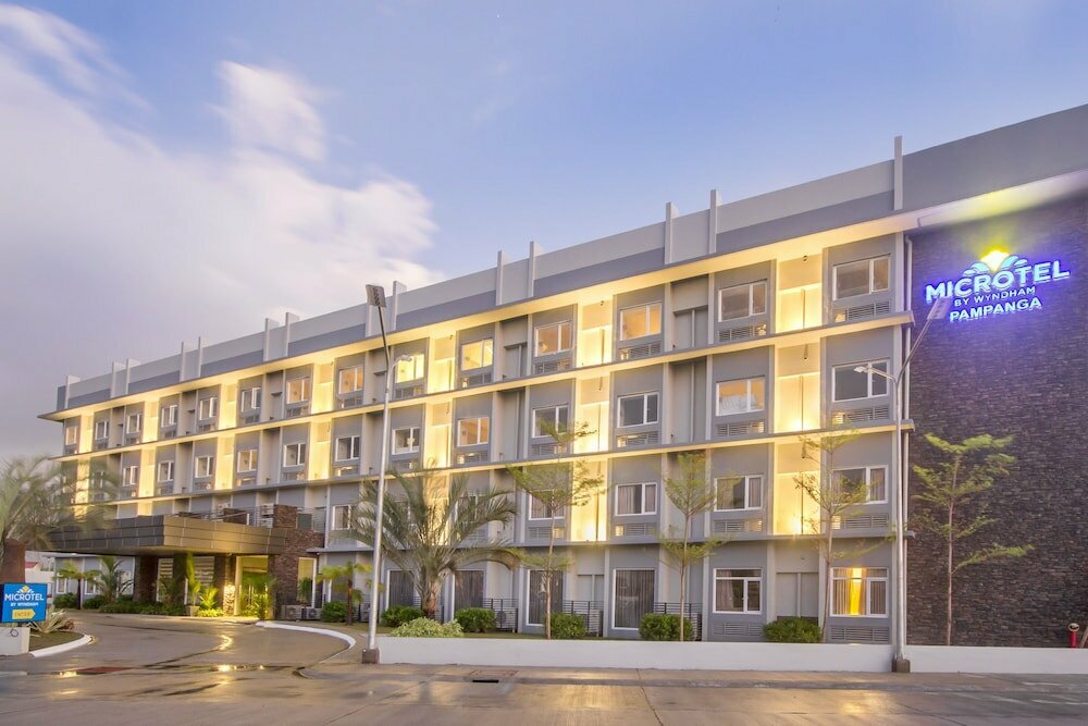 Hotel Microtel Inn & Suites by Wyndham San Fernando, Province of Pampanga, photo