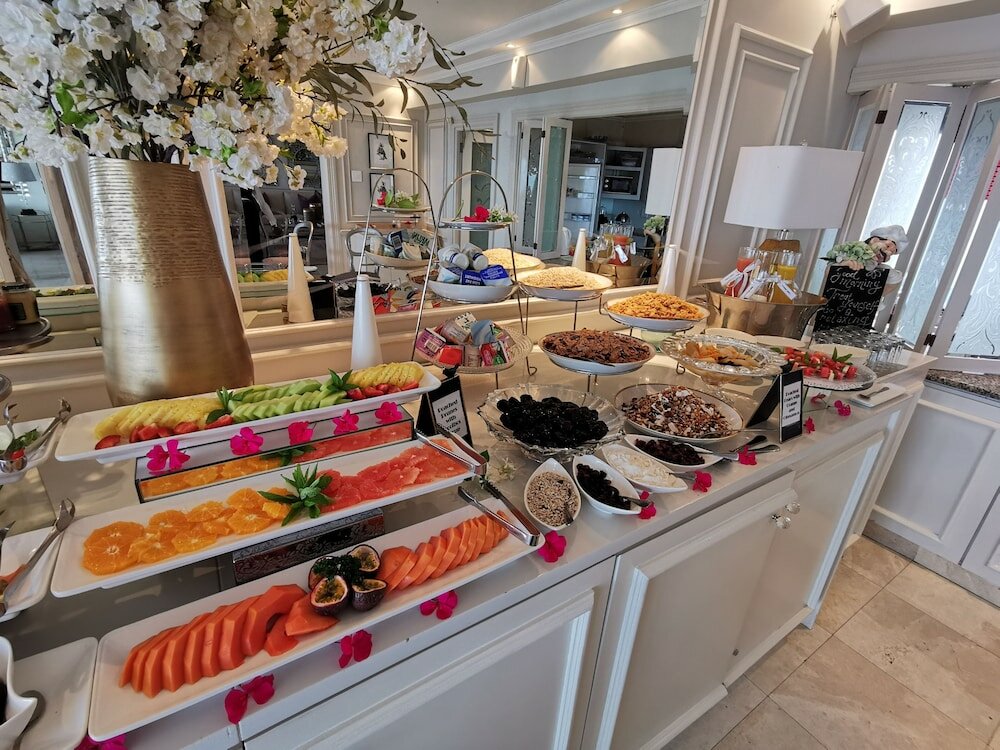 Фото The Clarendon - Bantry Bay