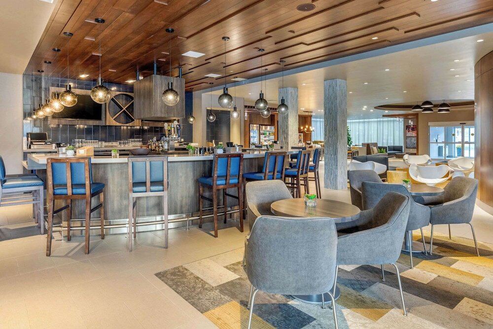 Фото Cambria Hotel Milwaukee Downtown