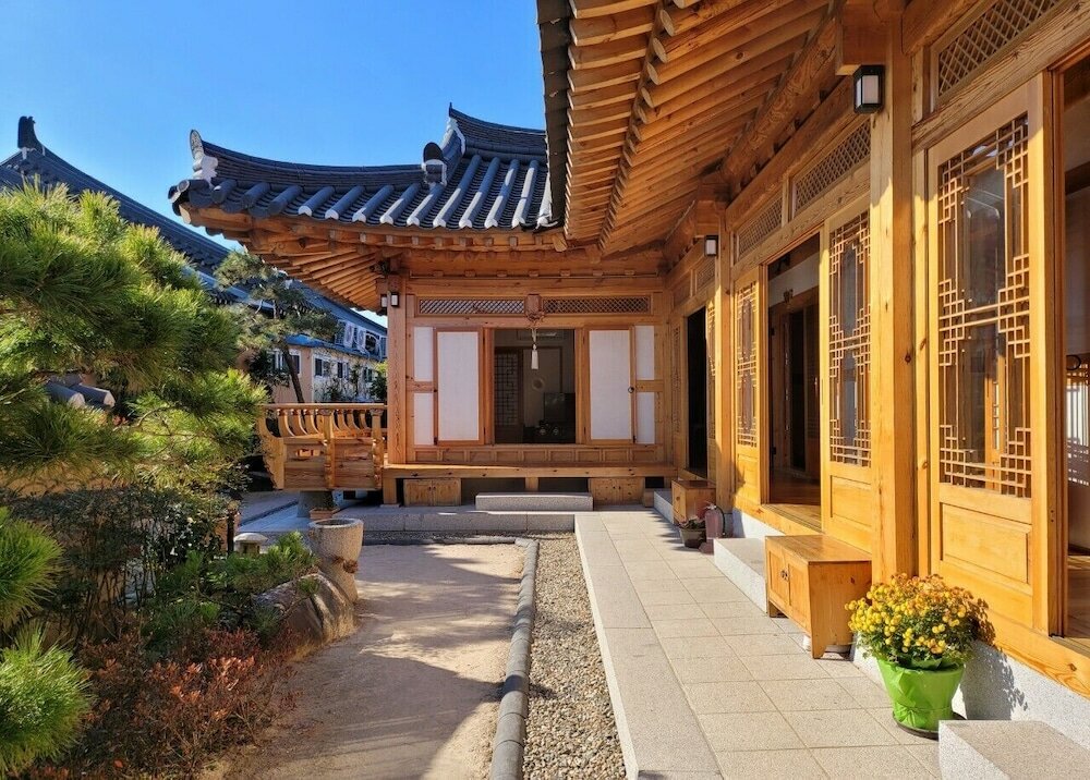Фото Wiyeonjae Hanok Stay