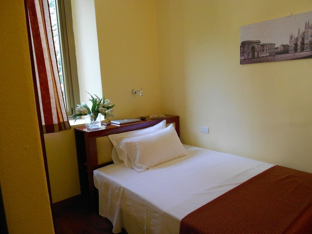 Фото Hotel Minerva Milan