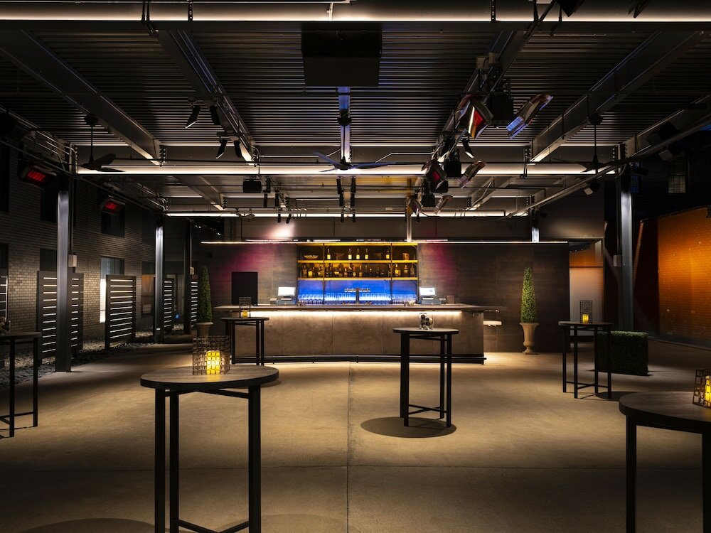 Фото Moxy Louisville Downtown