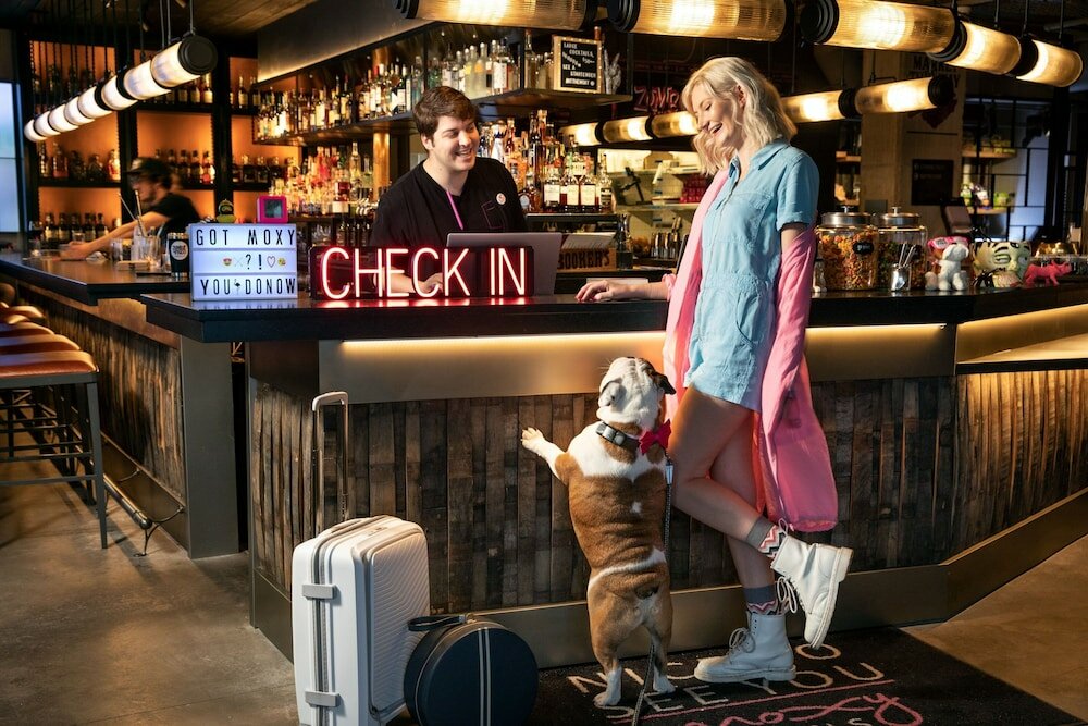 Фото Moxy Louisville Downtown