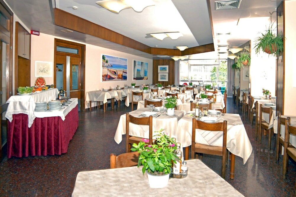 Фото Hotel President