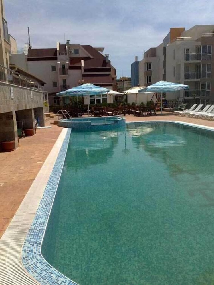 Фото Отель Tropics