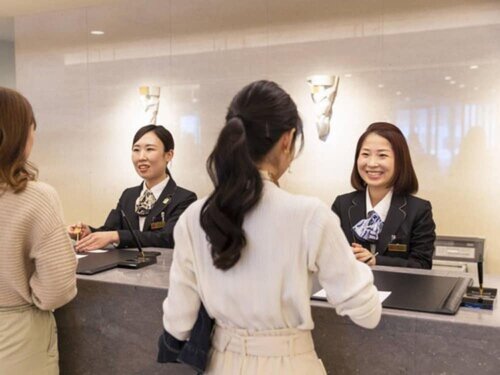 Внешний вид отеля Sapporo Garden Palace в Саппоре, фото 4