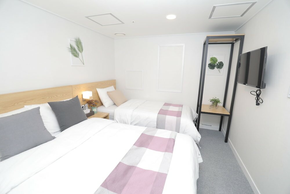 Фото Line Hotel Myeongdong