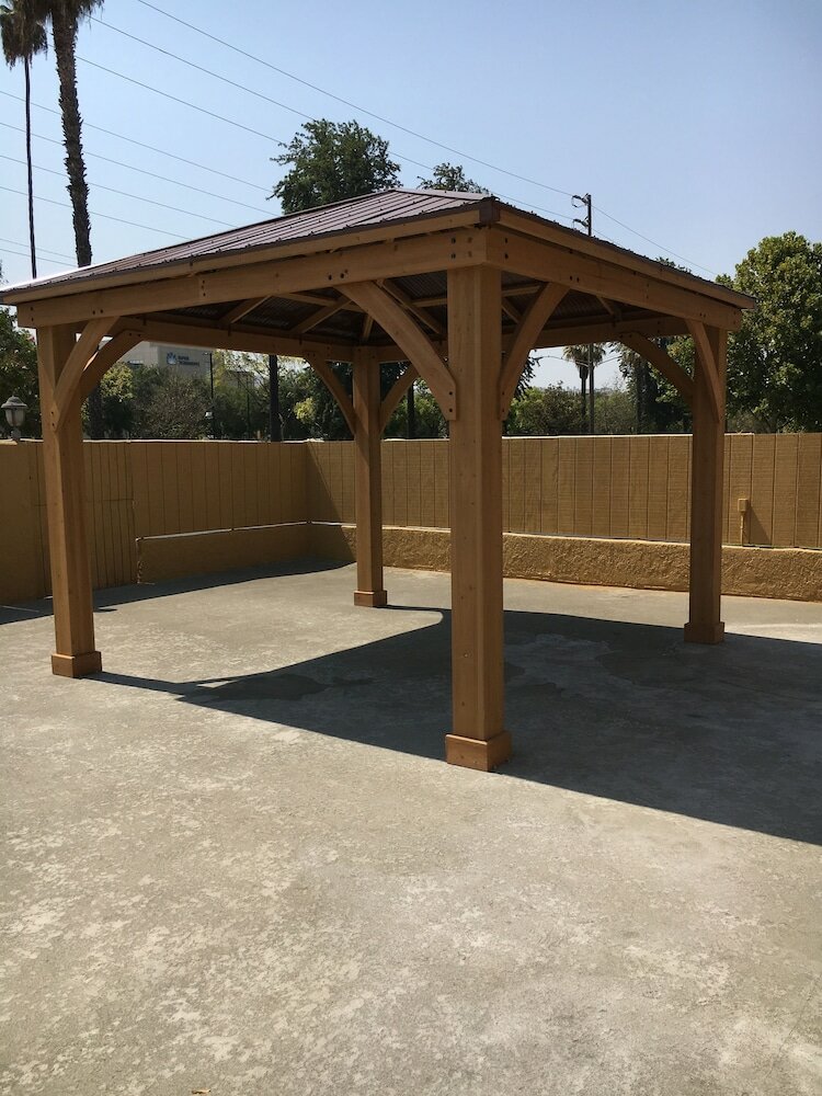 Фото Riverside Inn & Suites