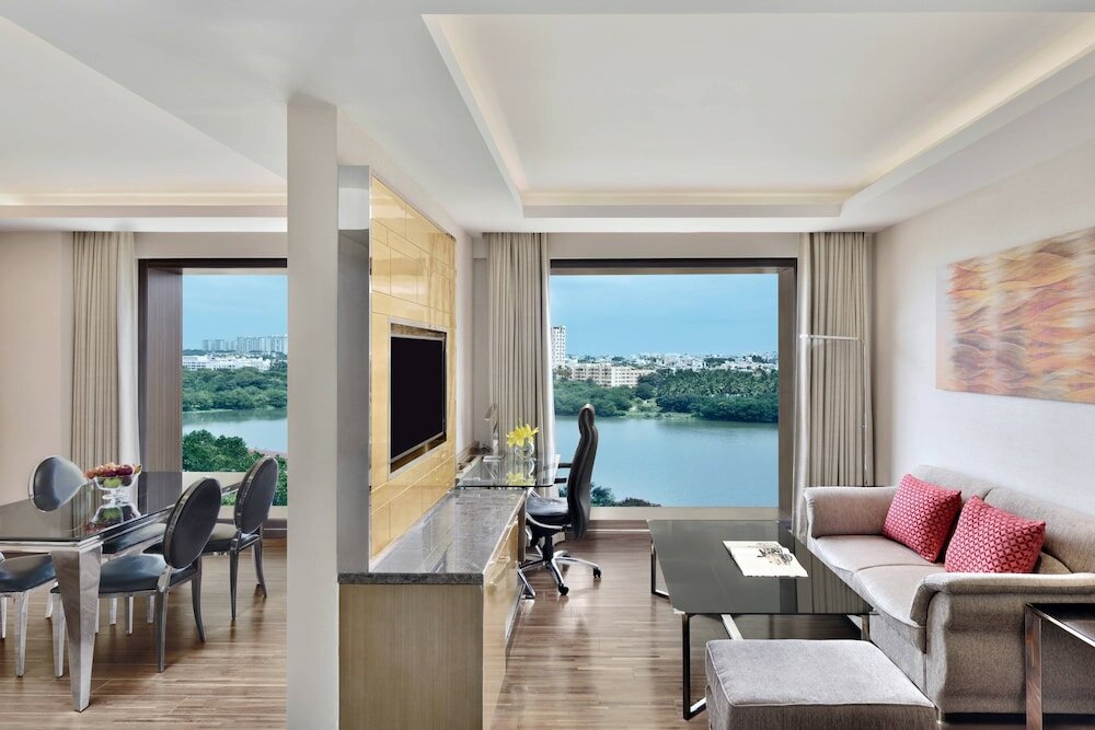 Фото Courtyard by Marriott Bengaluru Hebbal