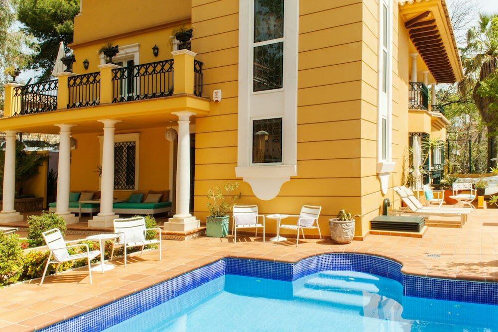 Фото Hotel Boutique Villa Lorena by Charming Stay