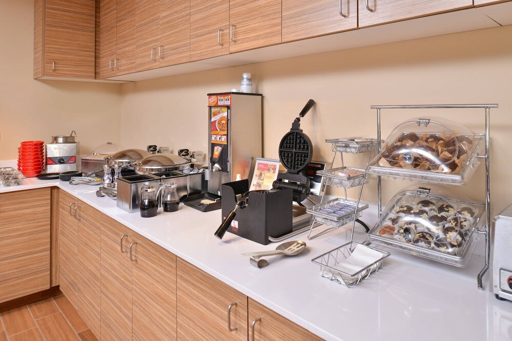 Фото TownePlace Suites by Marriott Gillette