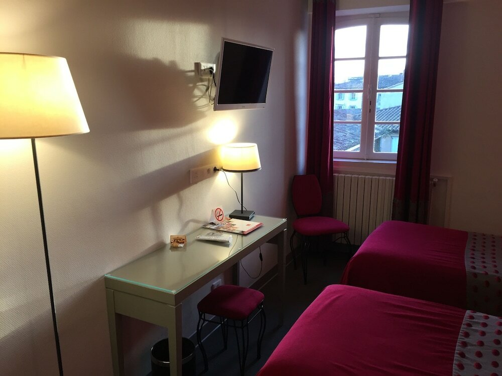 Фото Hôtel du Pont Vieux