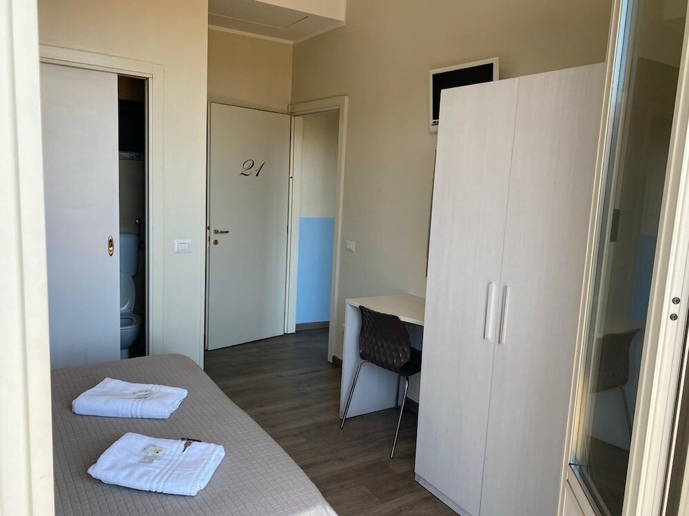 Фото Hotel Kennedy