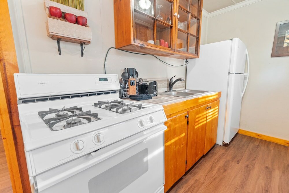 Фото Black Forest Lodge And Cabins