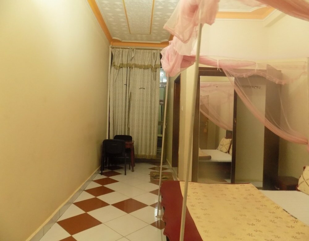 Фото Hotel B Plus