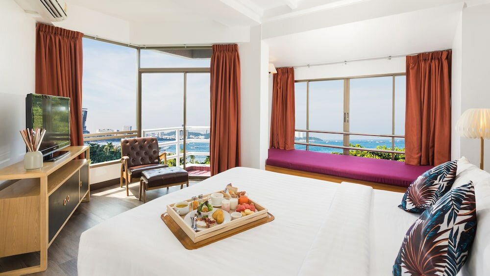 Фото Sandalay Resort Pattaya