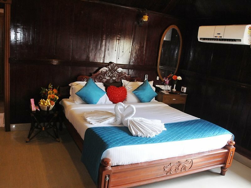 Фото Black Beach Resort