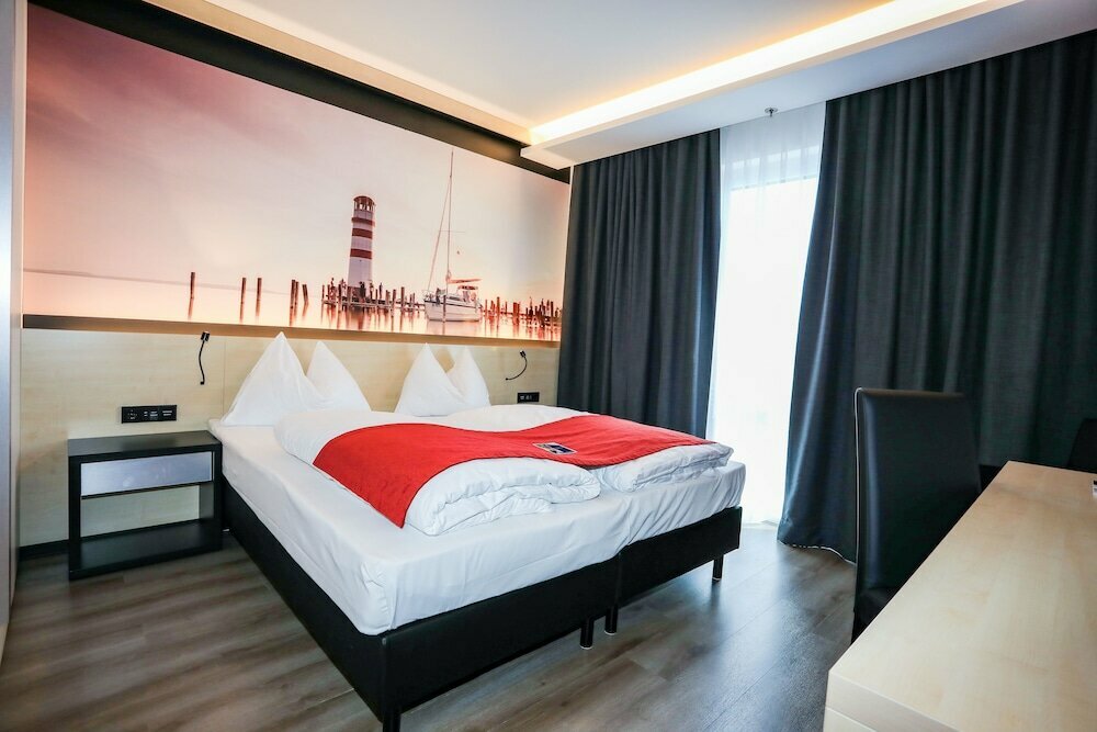 Hotel Pannonia Tower Parndorf GmbH, Earth, photo