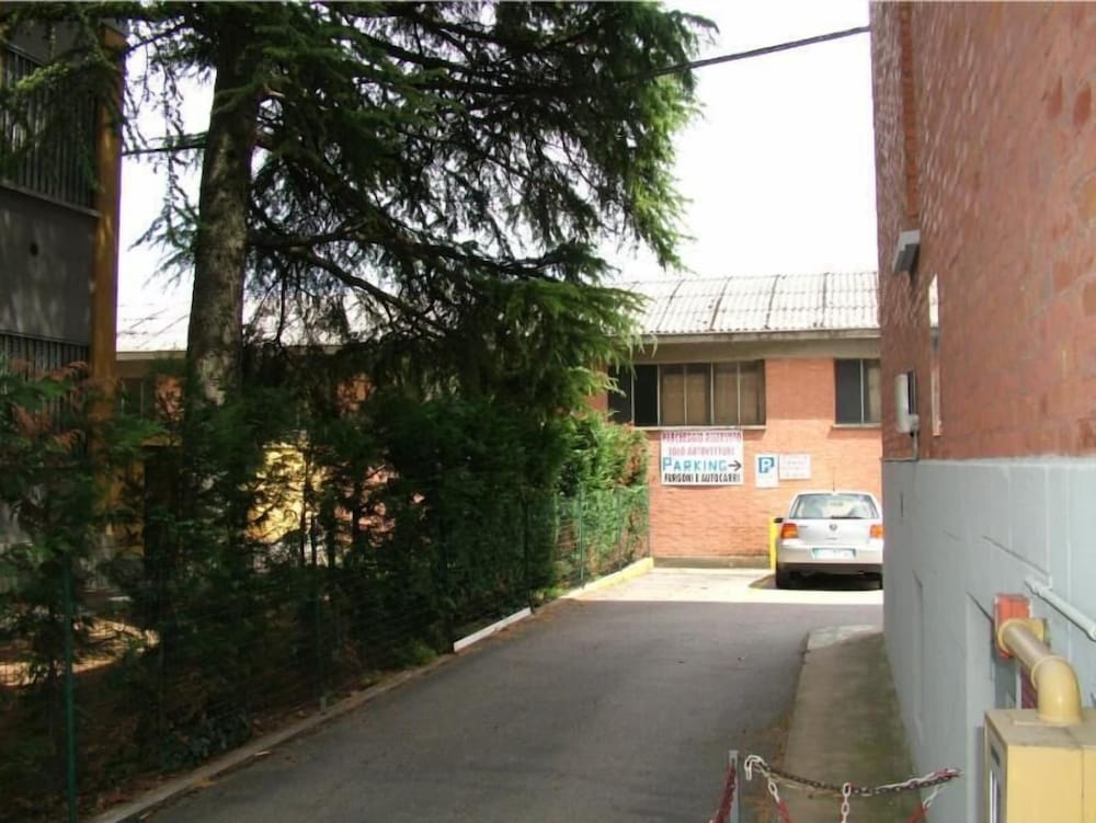 Фото Hotel Tuscolano