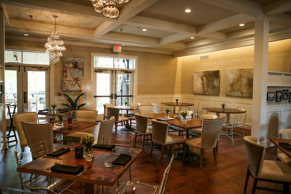 Фото The Inn at the Crossroads