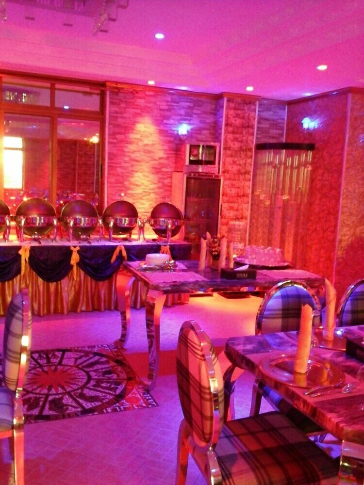 Фото Biraj International Hotel