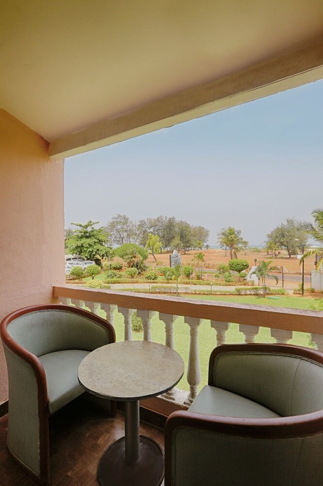 Фото The Byke Old Anchor Beach Resort