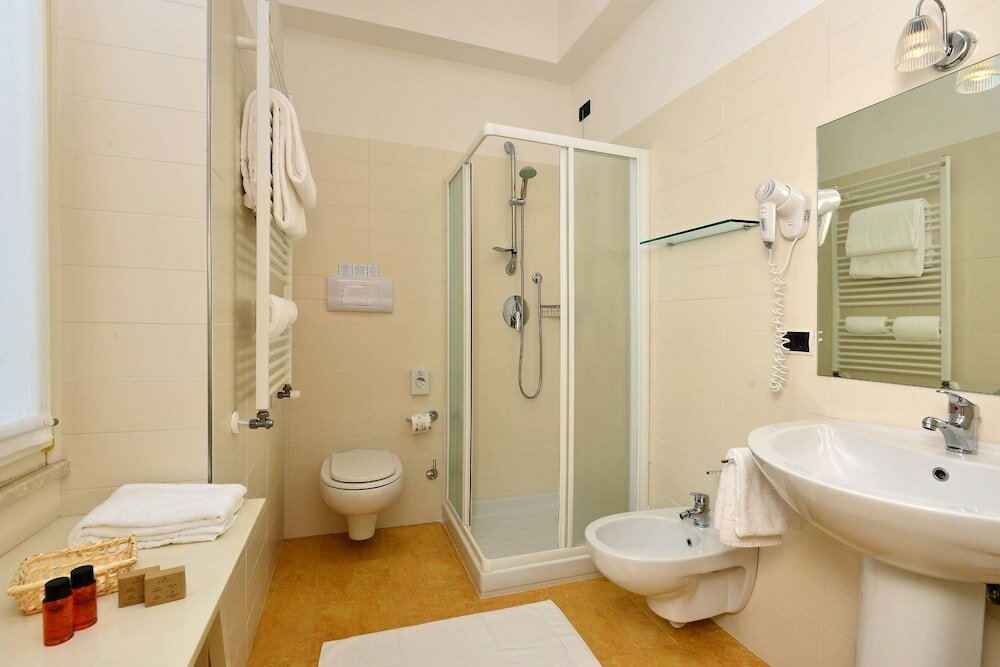 Фото Hotel Monte Baldo e Villa Acquarone