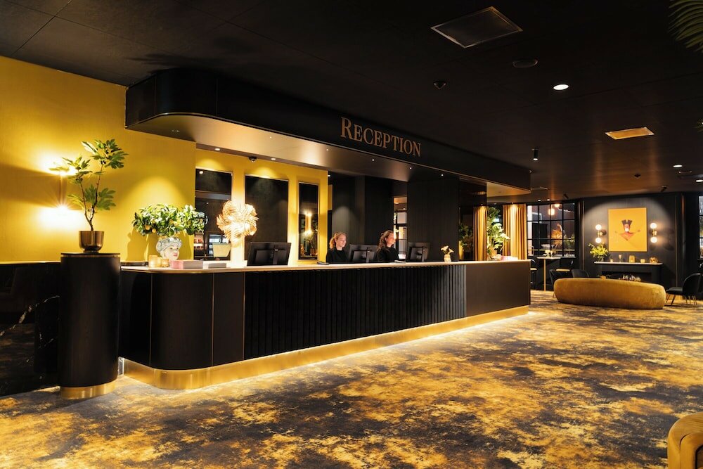 Фото Theaterhotel De Oranjerie