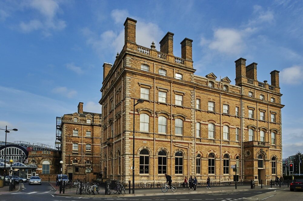 Фото Principal York