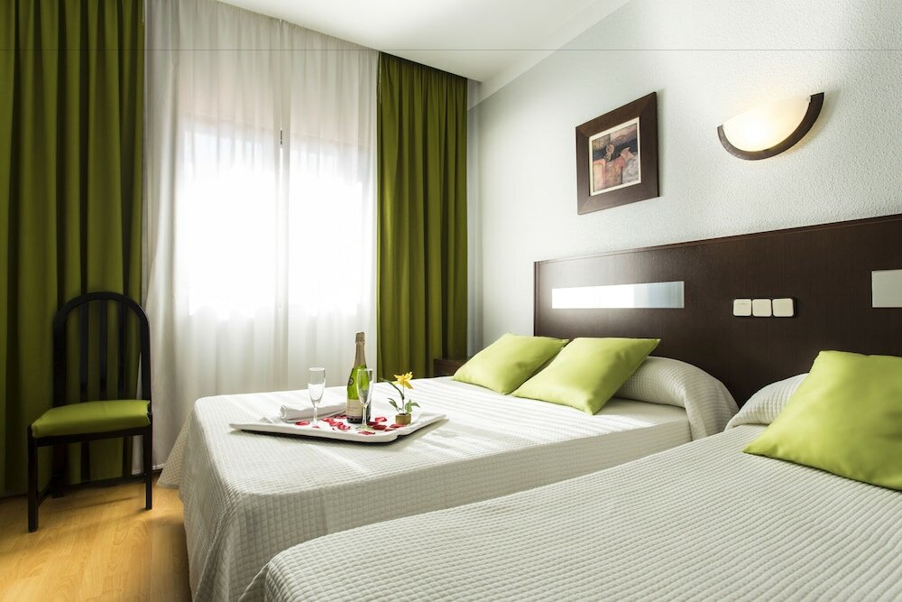 Фото Hotel Las Estrellas