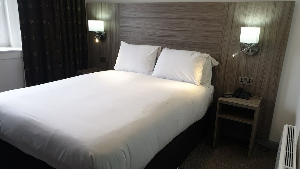 Фото The Bruce Hotel